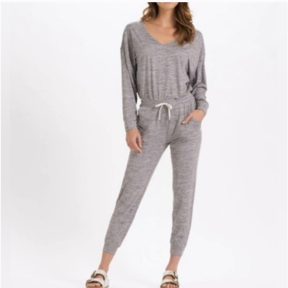 Vuori lux performance jumpsuit heathered gray
